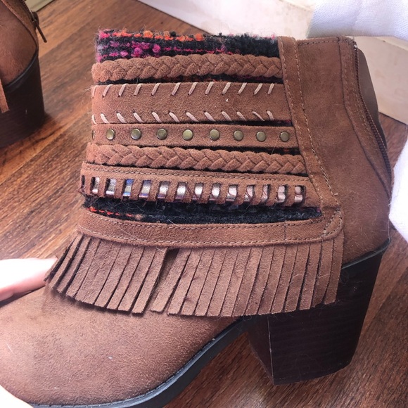 Mudd fringe heeled boots - Picture 2 of 4